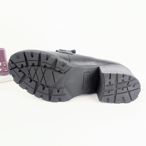 Cliffs By White Mountain Black Heeled Loafers (Size: 10 Wide) - Picture 7 of 7